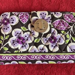 Vera Bradley Plum Petals CREDIT CARD WOMENS Purse Wallet 7.5"x 5" ‼️ MOTHER'S DAY GIFT ‼️ Like NEW ‼️ See HUGE Collection Here ...