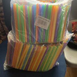 4 Bags Of Straws 