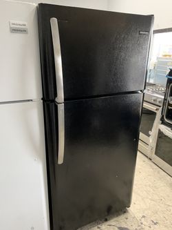 Frigidaire top & bottom in black