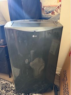 LG 14,000 BTU Portable Air Conditioner – LP1415GXR