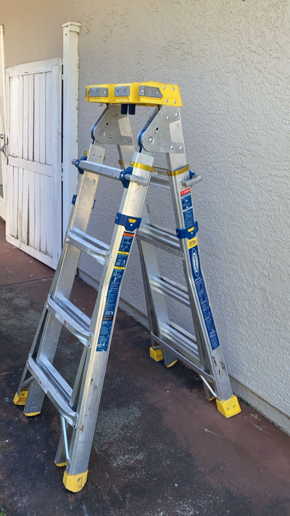 375 Lbs Capacity Ladder