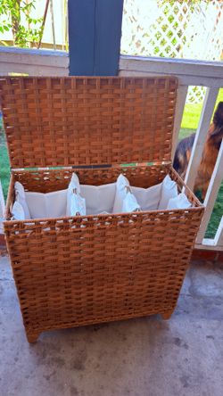 New!laundry hamper 3/1 measurements（H26L25W 13）