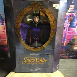 Walt Disney Snow White And The Seven Dwarf Evil Queen Limited Edition 1998