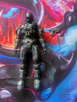 Halo Reach McFarlane Grey Spartan with Gungnir Helmet
