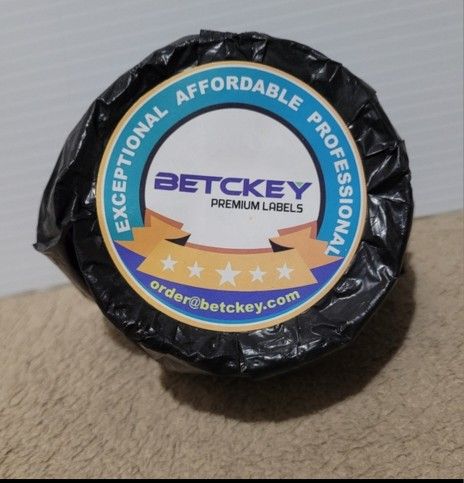 betckey labels 2x2 Roll NEW SEADLED.