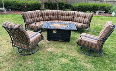 Outdoor patio set