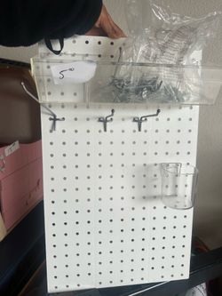 Peg board w/ attachments