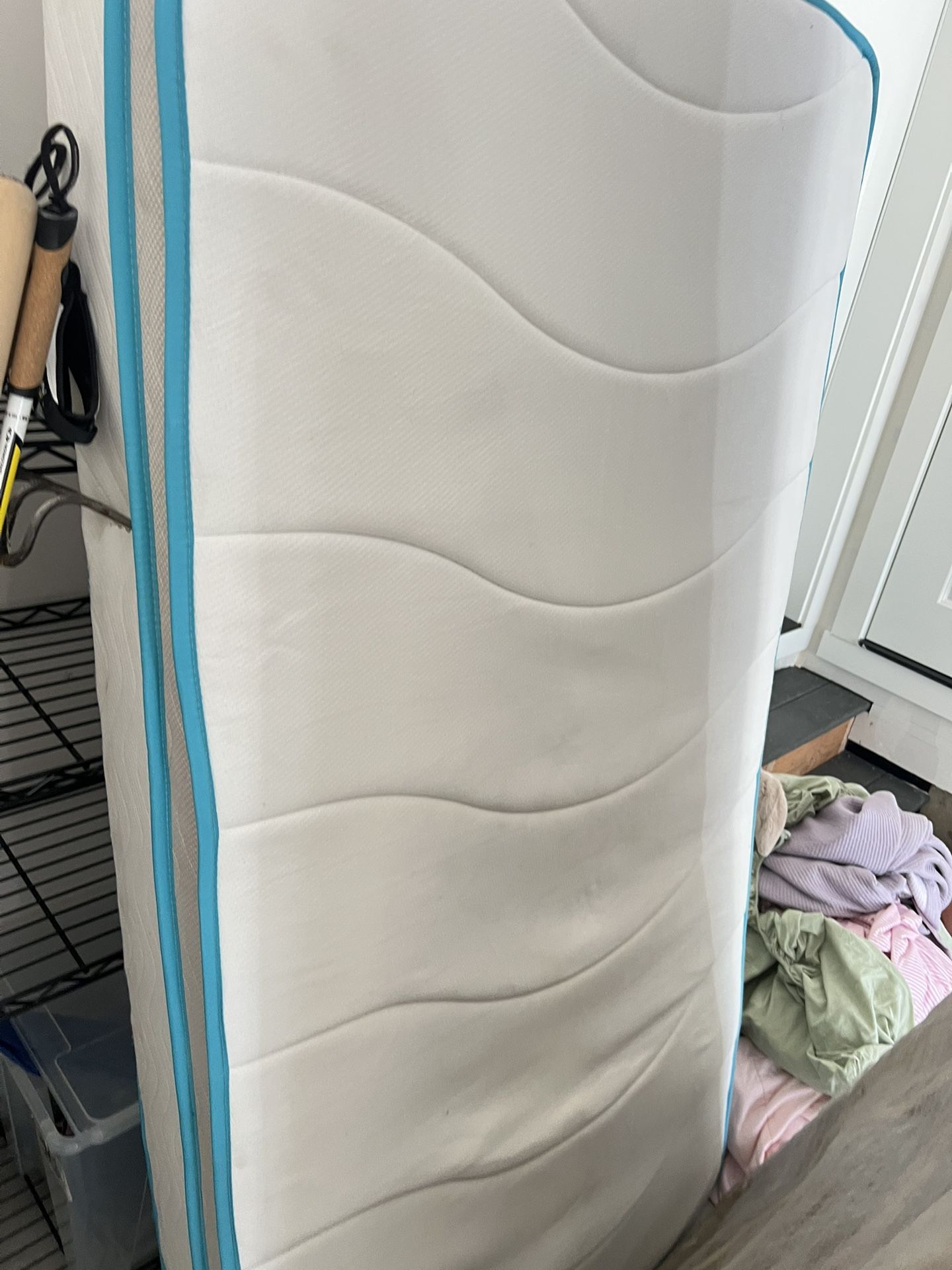 Linaspa Twin Pillow Top Mattress With A Box Spring