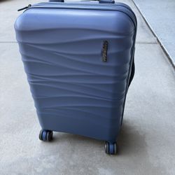 American Tourister Carry On Suitcase Spinner, Slate Blue