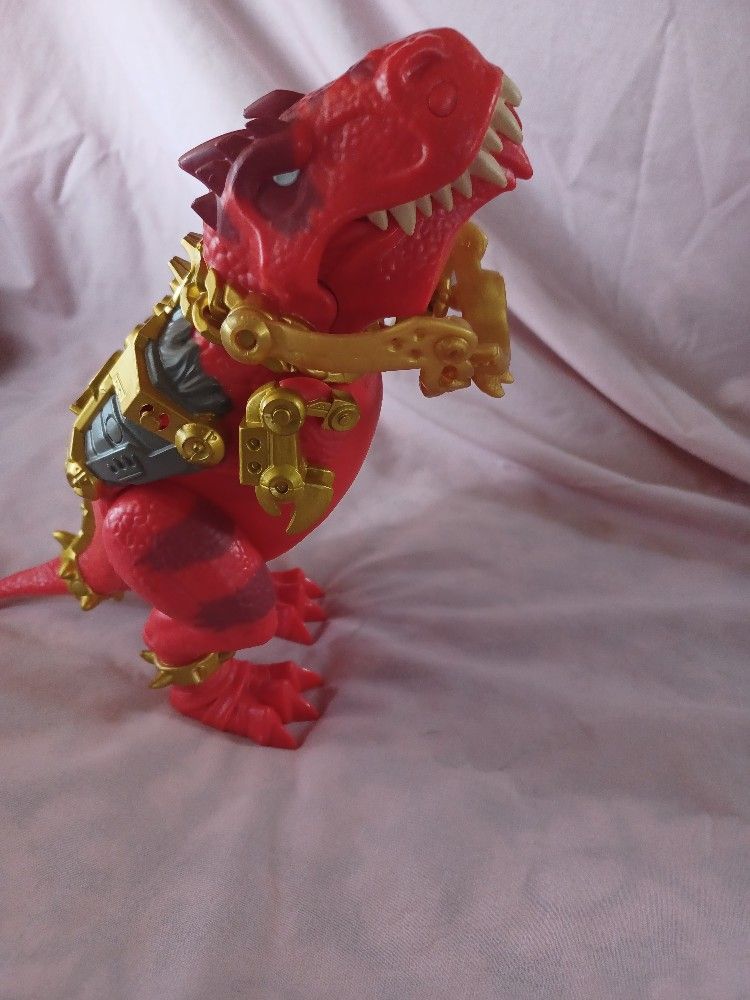 #Treasure X T Rex Gold Dino Dissection #Moose Toys