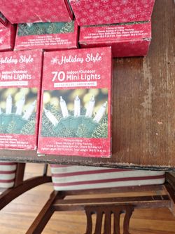 Christmas Lights-25 ,packs Of 70lights In Each White Indoot/outdoor Lights