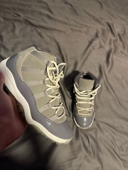 Jordan 11 cool grey size 3Y
