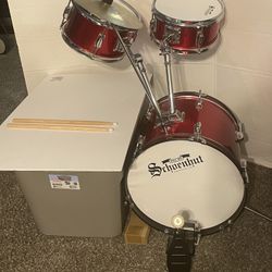 SCHOENHUT PIANO 🎹 COMPANY 5 PIECE KIDS DRUM 🥁 SET DOES NOT INCLUDE STOOL. PLEASE REVIEW CONDITION.