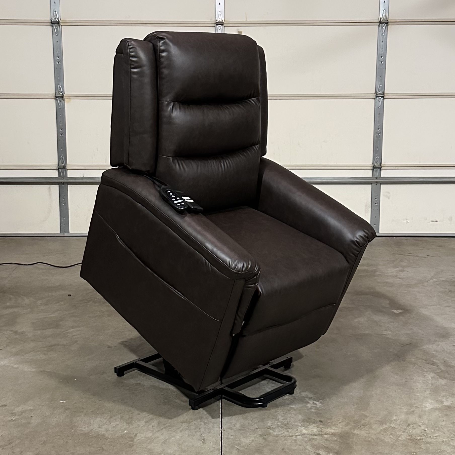 New Power Lift Leather Recliner Chair (Can Deliver)