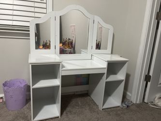 Vanity Table for Kids