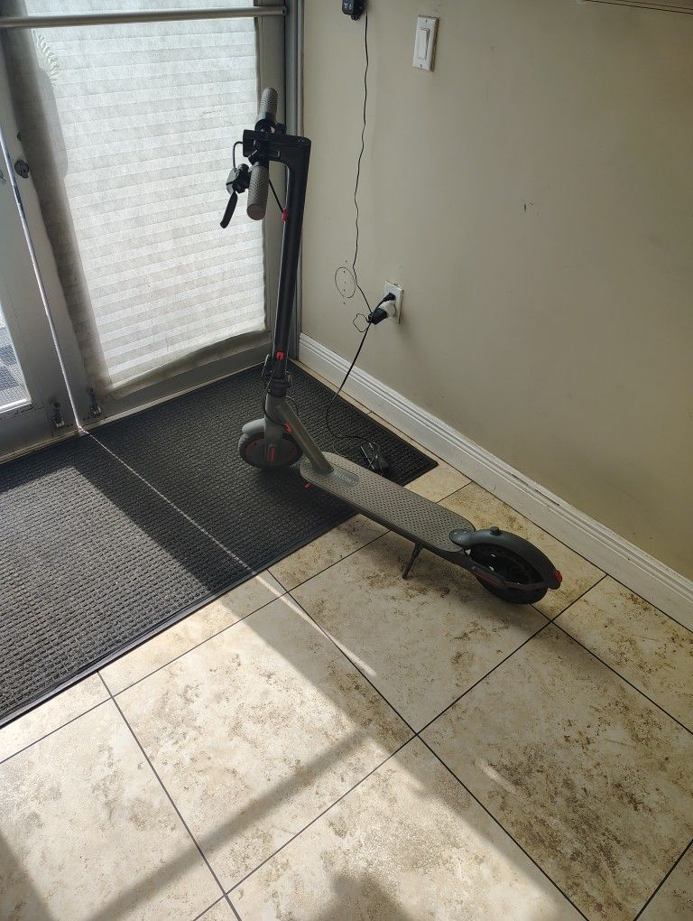 Electric scooter