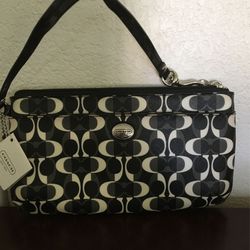 Coach Wristlet / Purse New W/ Tags