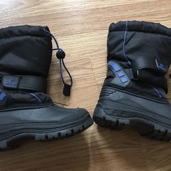 Boys Snow Boots Size 28 Warm