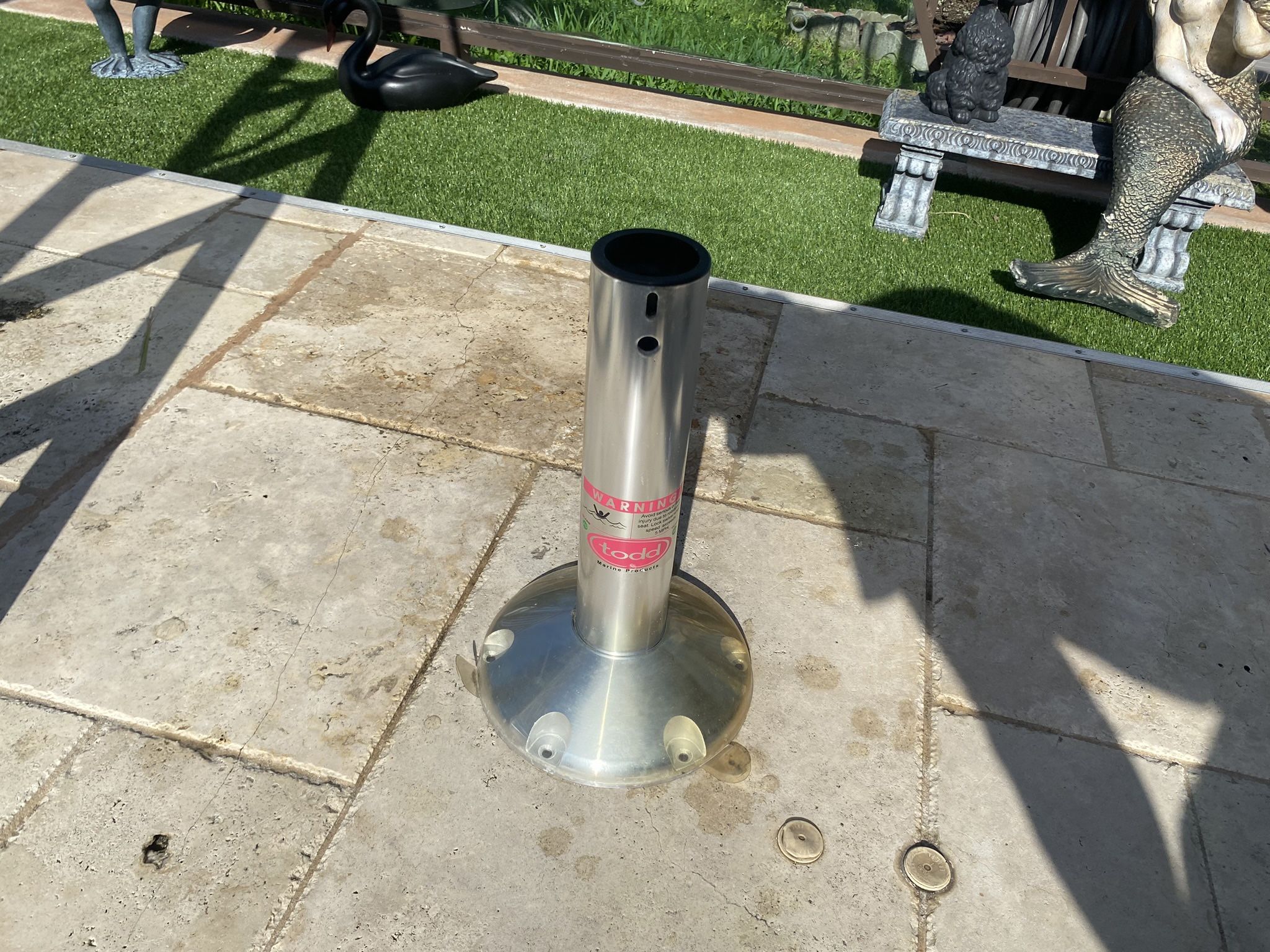 Todd 15 In Fixed Height Pedistal