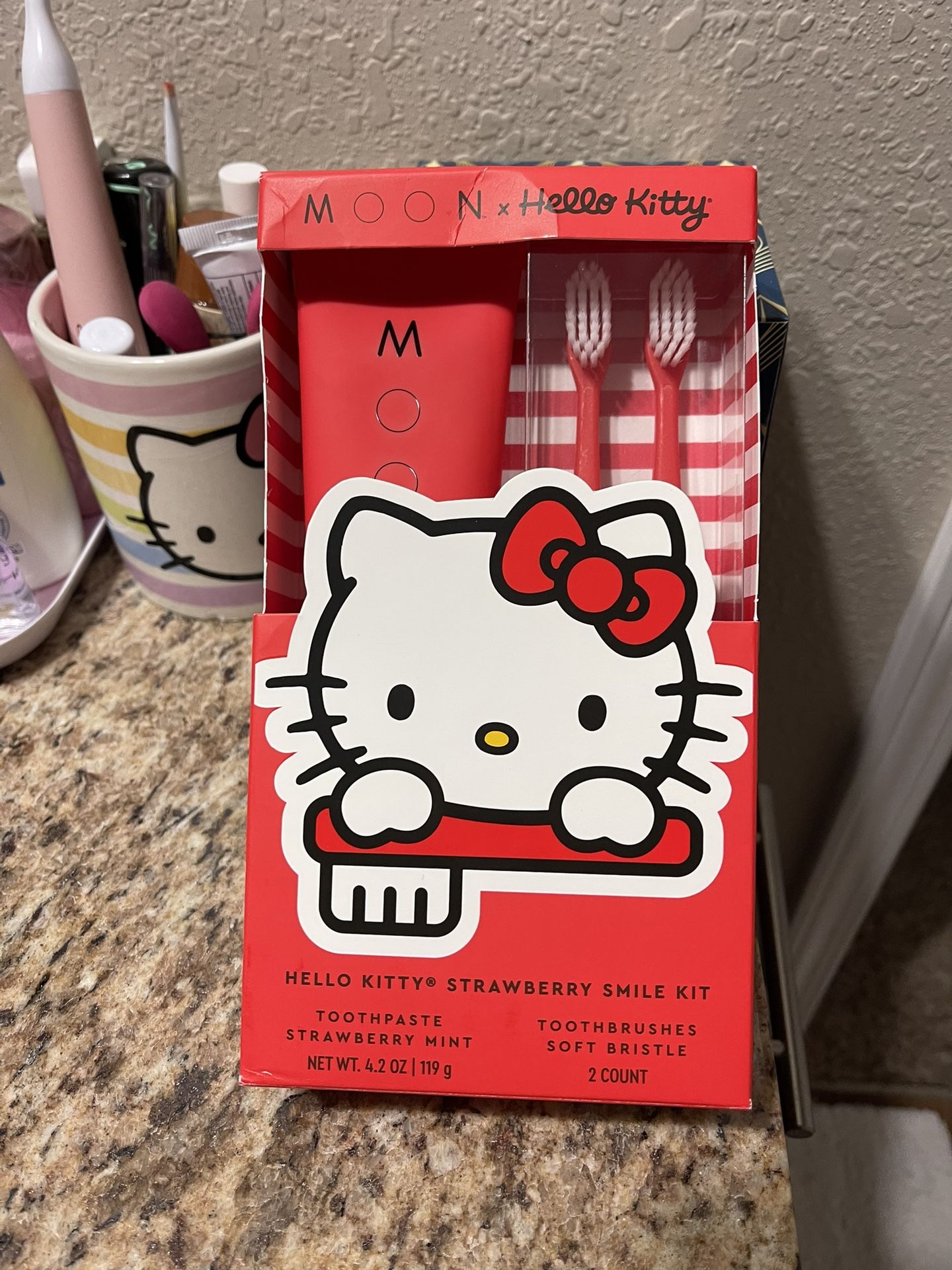 Hello Kitty Strawberry Smile Kit
