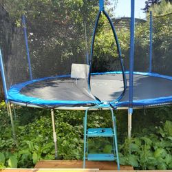 TRAMPOLINE BIG 5 STORE