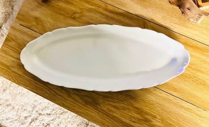 White Scalloped Edge Porcelain Platter