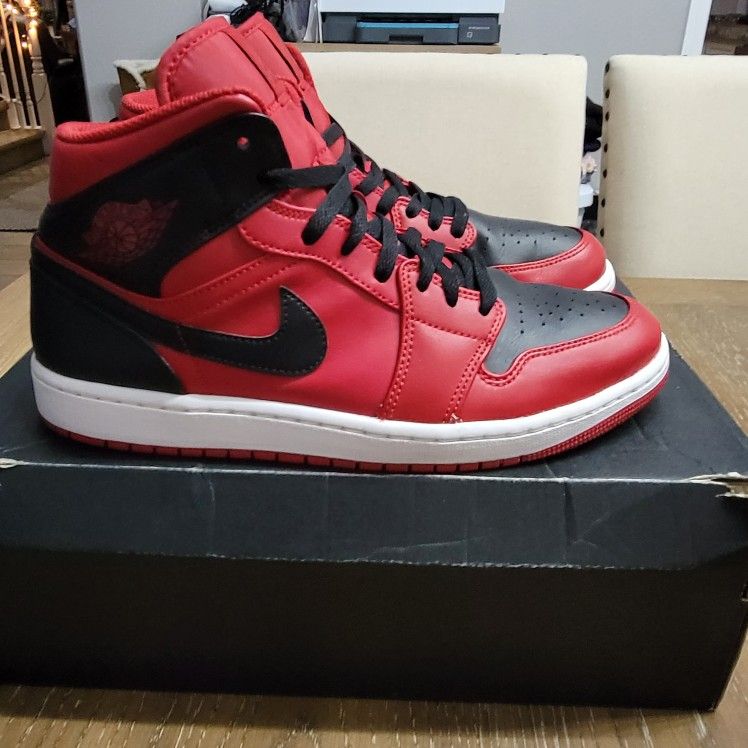 Nike Air Jordan 1 Reverse Bred 