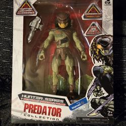  Predator Collection - BERSERKER -Walmart Exclusive - Hunter Series
