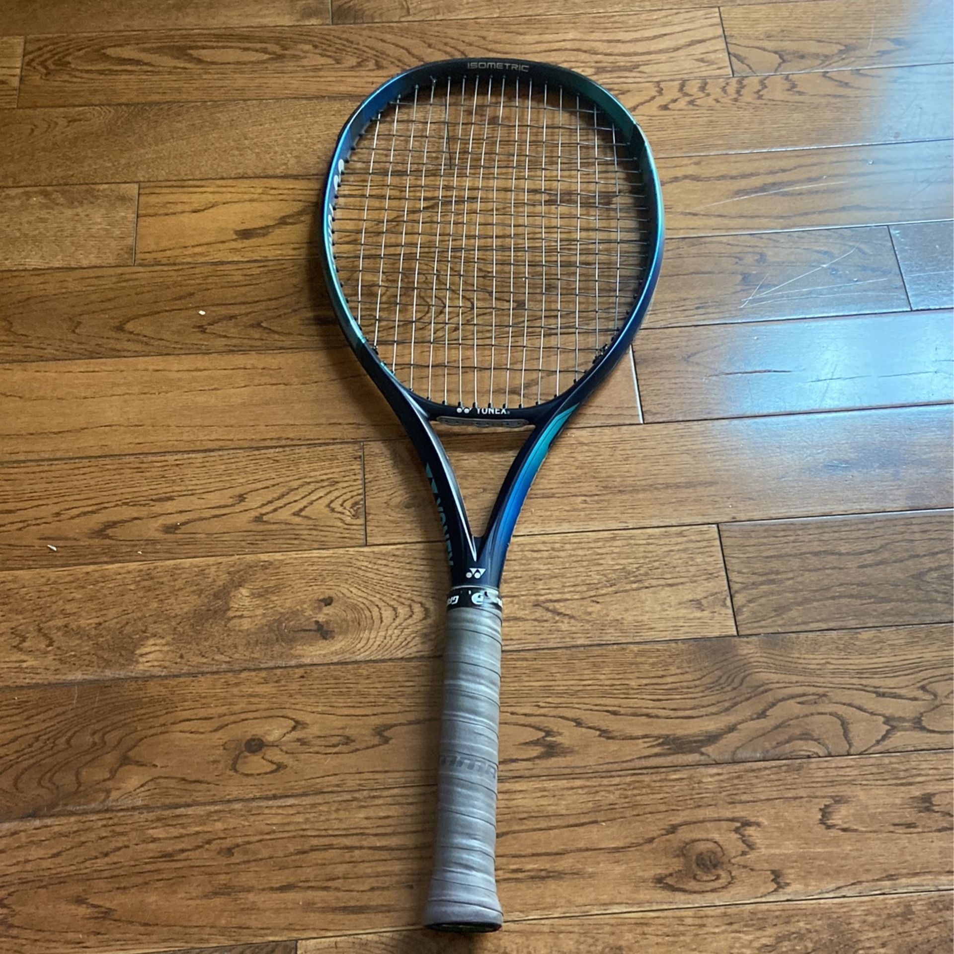 Tennis Racket 