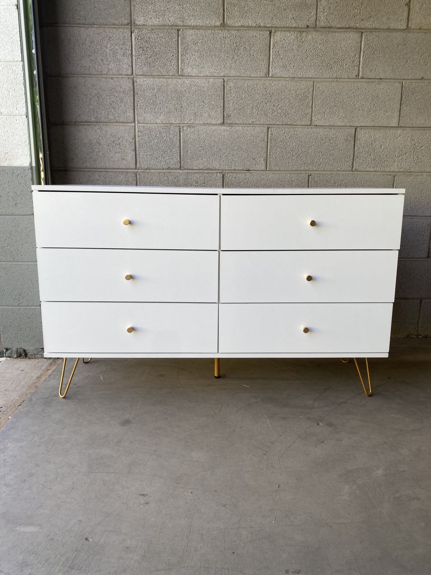 white dresser gold legs Tradare for Bedroom, Modern 7 Drawer Dresser with Handles and Metal Legs, White and Gold Dressers & Chest of Drawers for Hallway, Entryway : Home & Kitchen The straight White 6 Drawer Dresser w/Gold
