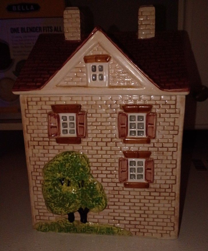 Johnson Friendly Cookie Jar