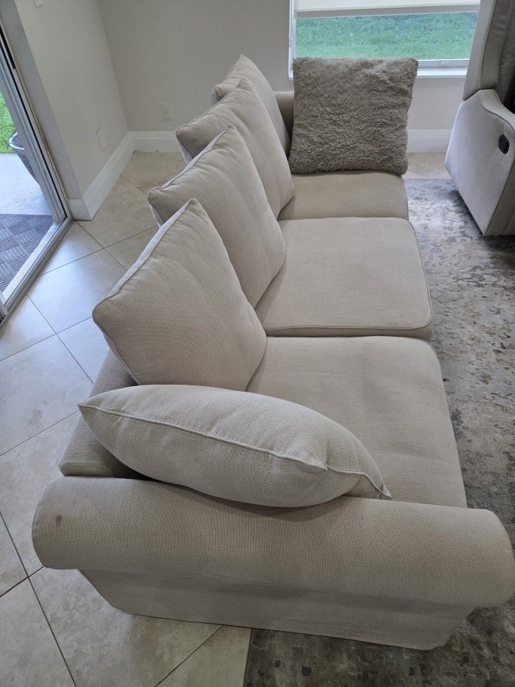 Beautiful Beige/Cream IKEA sofa