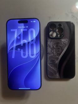 iPhone 15 Pro  unlocked with Dragon Case