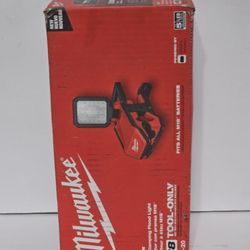 Milwaukee M18 18-Volt 2000 Lumens Lithium-Ion Cordless Rover LED Clamping Flood Light (Tool Only)Brand New 