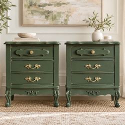 Awesome shabby distressed set of matching nightstands night stands side tables end tables