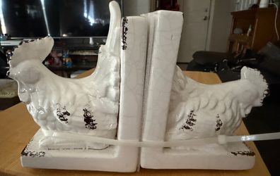 Chicken book ends