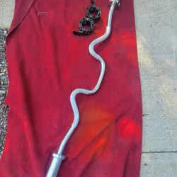  2" HOLE EZ-CURL BAR WITH LOCKJAW COLLARS 
SOLID EXCELLENT CONDITION 
11525 S HALSTED DUNKIN DONUTS/7111.S WESTERN WALGREENS 
55$  CASH ONLY AS IS 