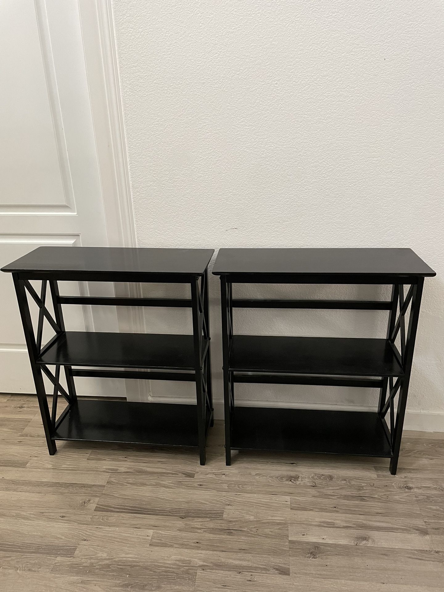 Two Beautiful Bookshelves With Great Condition 