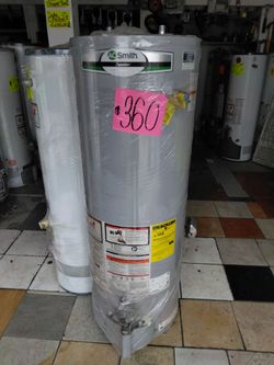 AO SMITH 40GL WATER HEATER