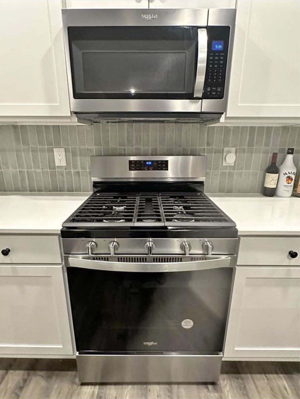 Gas stove, fridge, dishwasher and microwave