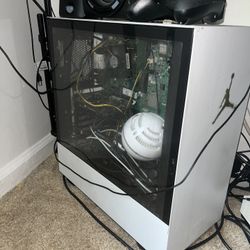 Gaming Pc And Monitor 