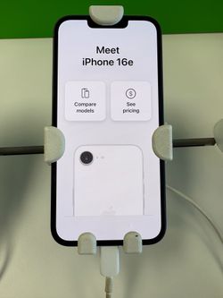 iPhone 16e