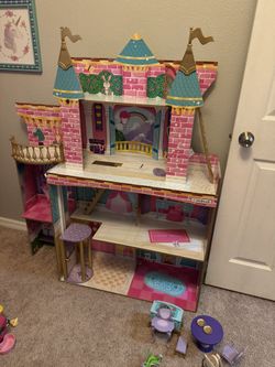 Barbie House 4ft High 