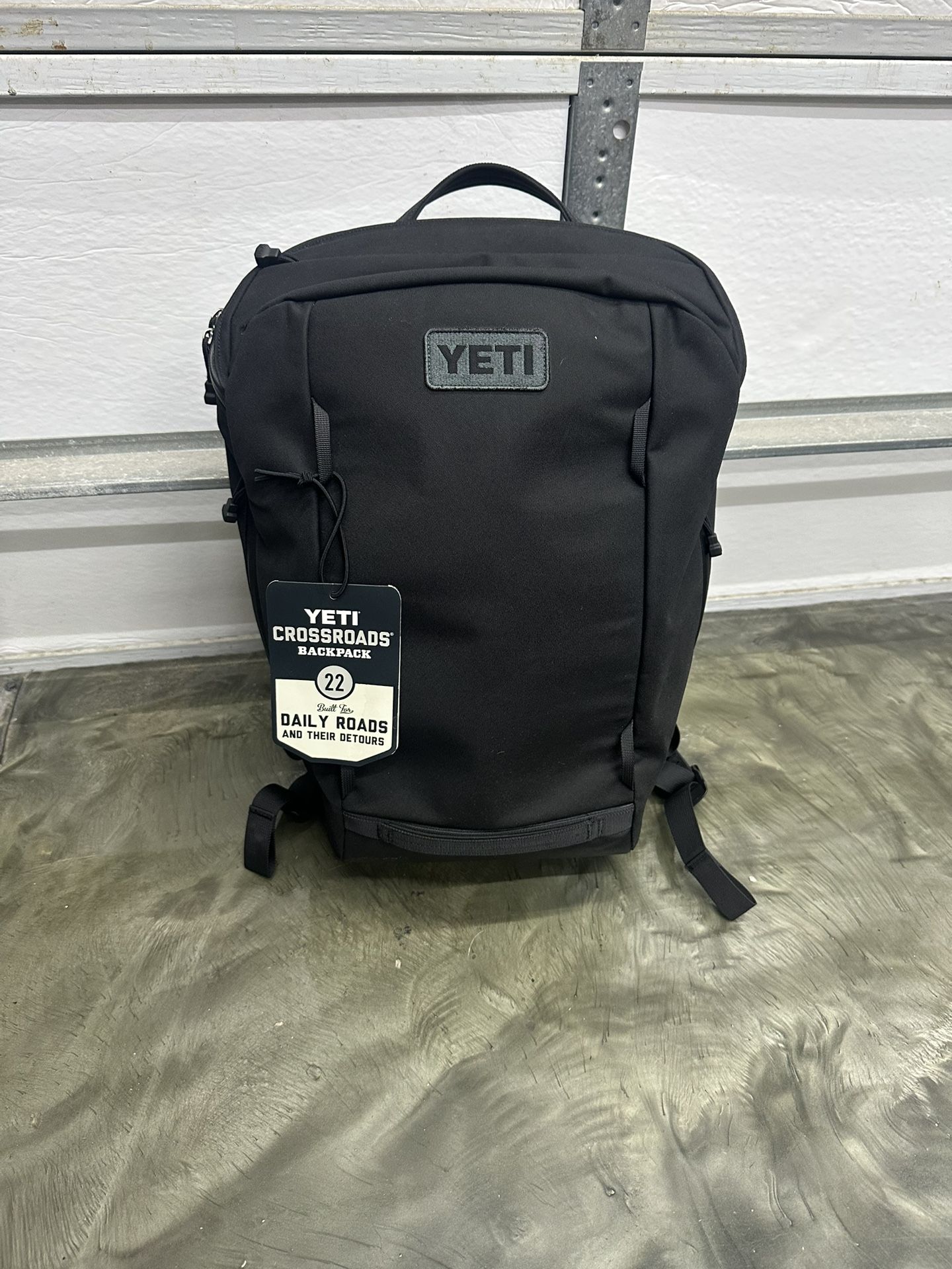 Yeti Crossroads Backpack 22L Black Brand New