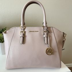 Michael Kors Leather bag 