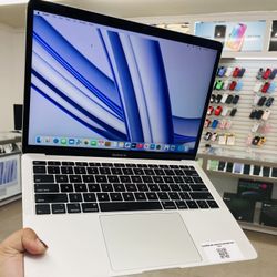 MacBook Air 2018 8gb Ram 128gb SSD