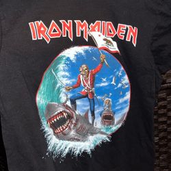 Iron Maiden T-shirt Size Large Men’s $60 2022