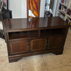 Entry Table/cabinet