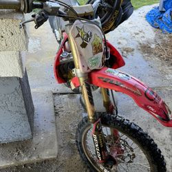 2004 and 2008 Honda Crf450r