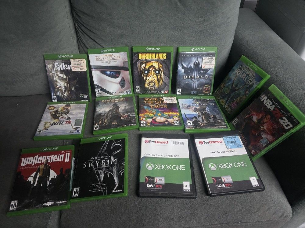 14 Xbox One Games Bundle - GTA, borderlands, Battlefront and more